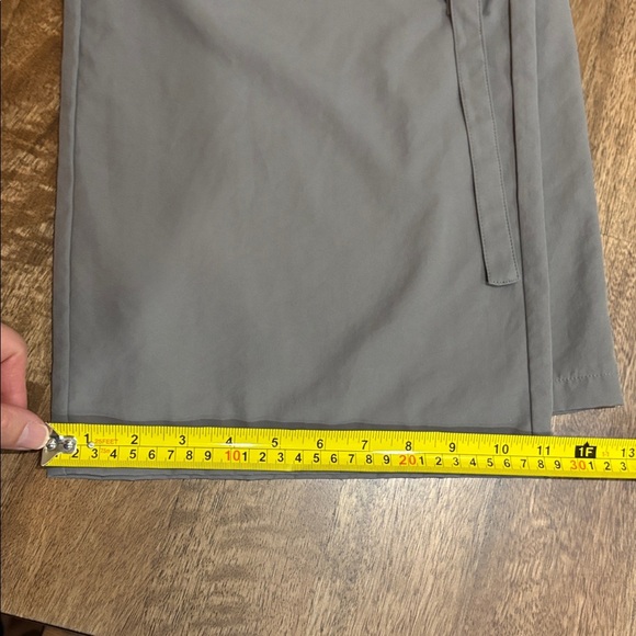 Halara Wide Leg Cargo Pants in Gray Size Medium. Like new! - Picture 7 of 10